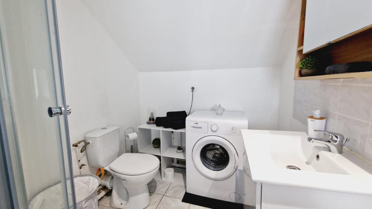 J.Mo Home - Louvroil - Calme - Ideal Couple - Deplacement Pro Exterior foto